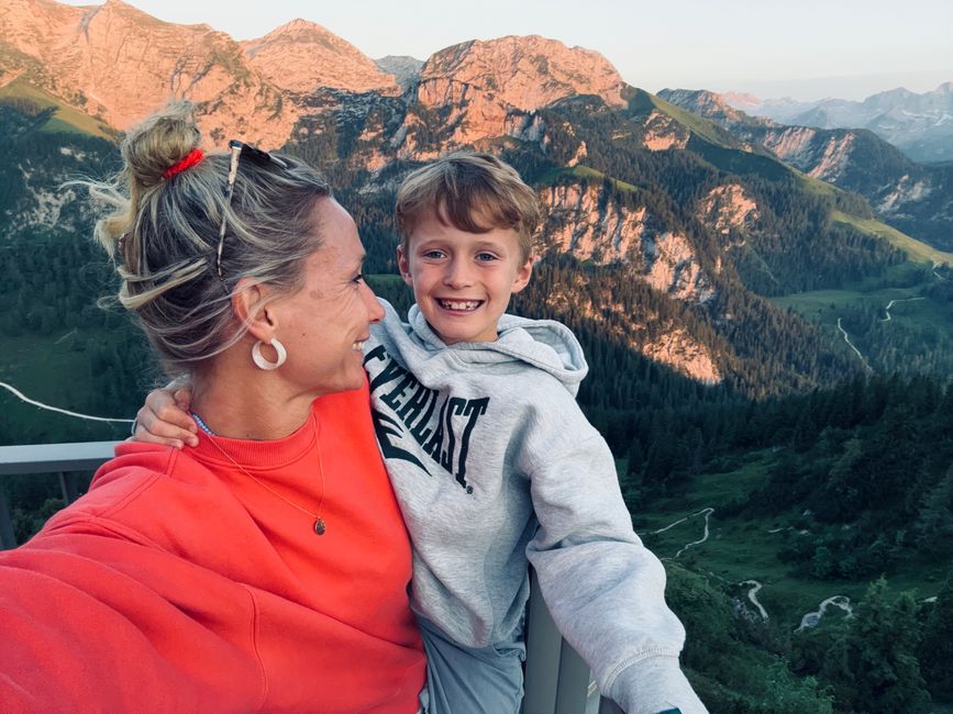 Sommersonnenwende- Feuer auf dem Jenner