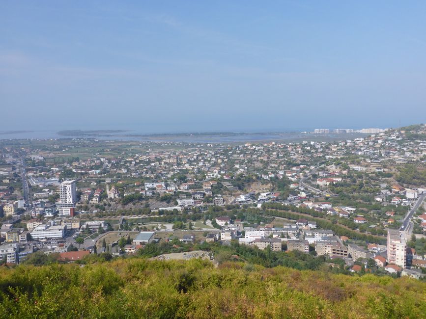 Der Blick vom Castel über Lehzë bis nach Shëgjin 