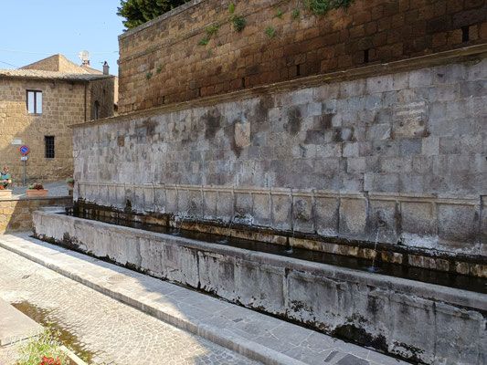 Fontans dell sette Canelle oder Butinale Brunnen