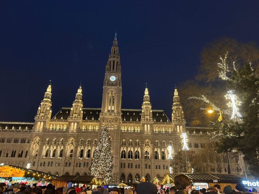 A Fairytale Christmas: Vienna, Budapest, and Bratislava Bus Tour 2025