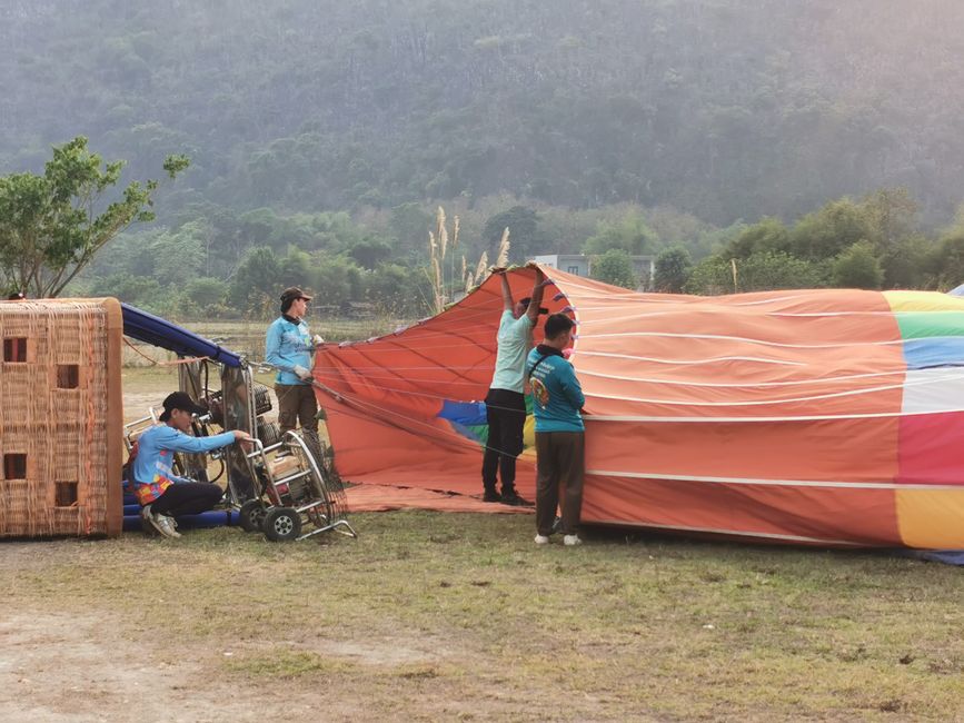 Continuing the journey to Vang Vieng - Hike to the Silver Cross Viewpoint and hot air balloon ride