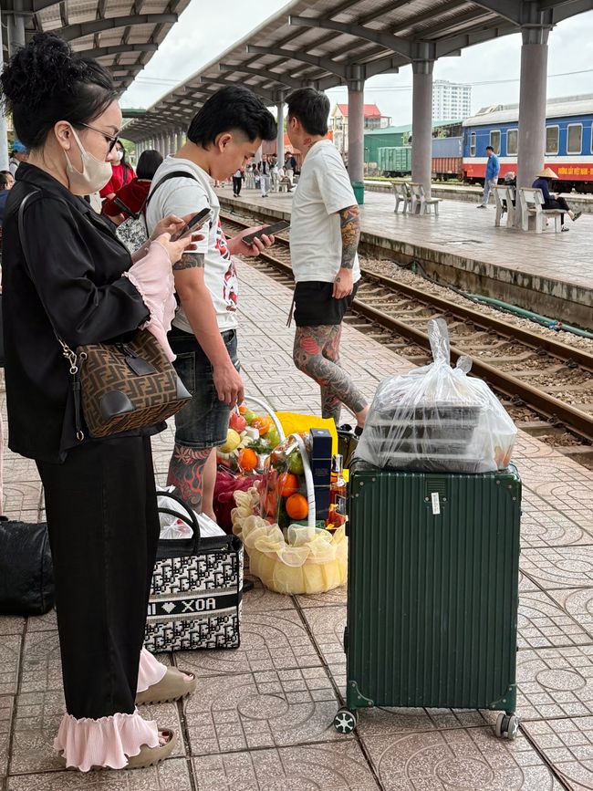 En attendant le train pour Hue