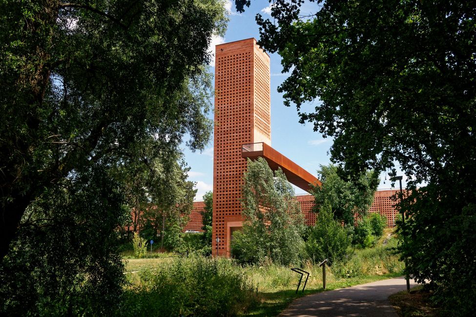 Parcheggio, Münster e chiesa romanica