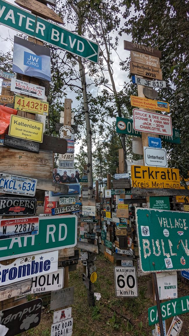 Sign Post Forest (Schilderwald) Watson Lake