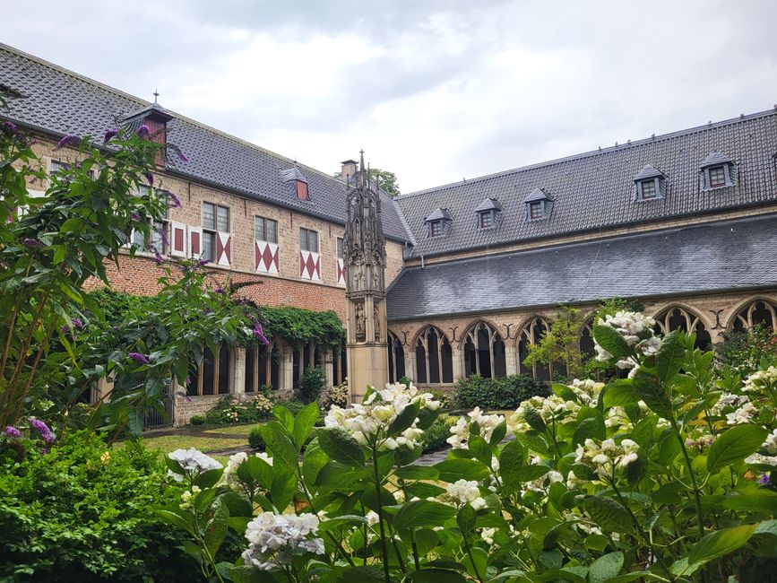 Kreuzgang am Dom