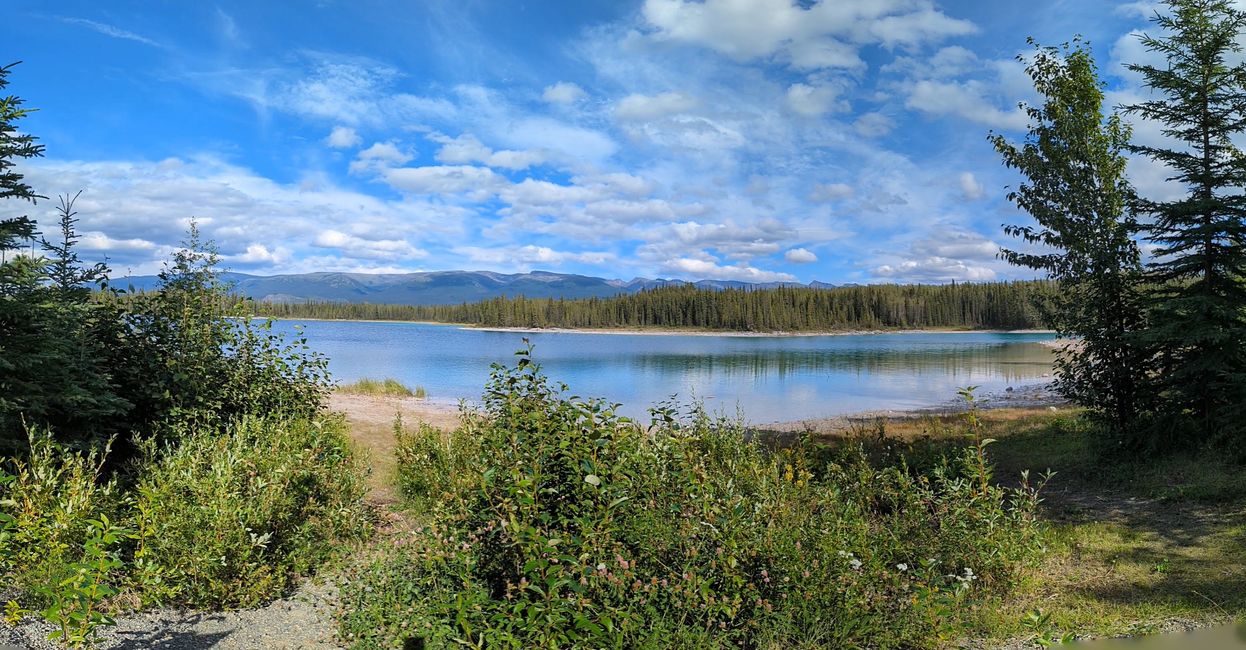 Tag 19: Boya Lake (Tā Ch’ilā Park): Canoeing on the most beautiful lake in Canada