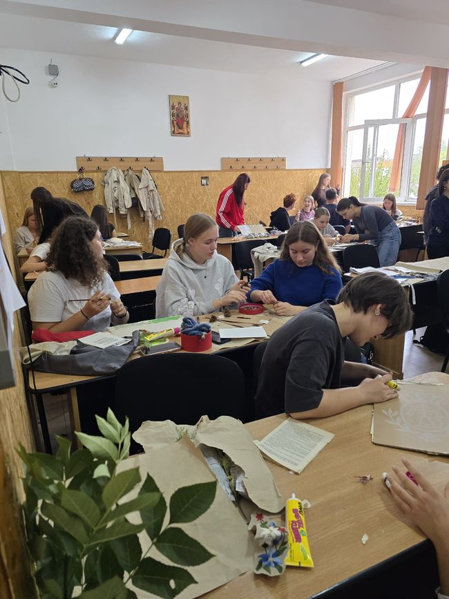 Flohmarkt-Erfolg und kreative Kunst: Unser Projekttag für die Umwelt!
