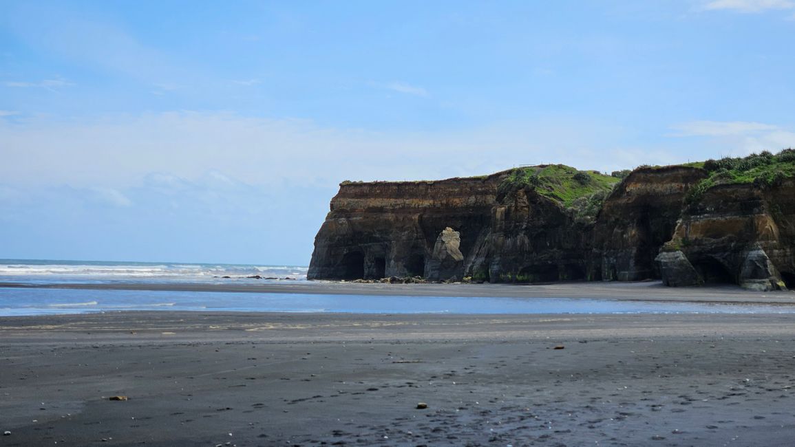 Three Sisters and the Elefant Rock