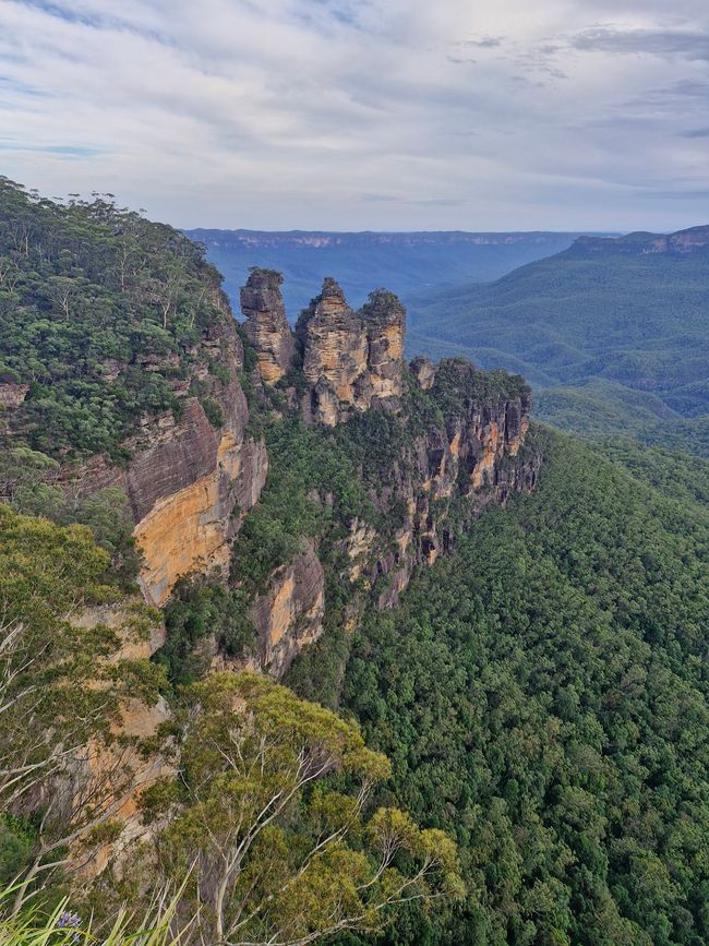 3 Sisters (without an elephant)