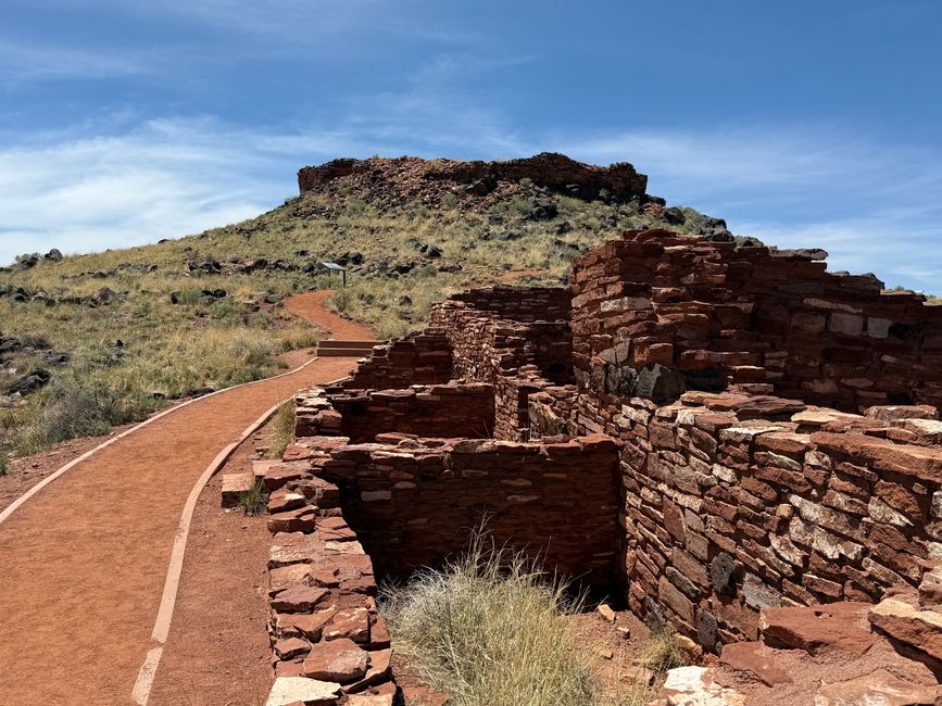 The Citadel & Nalakihu Pueblo