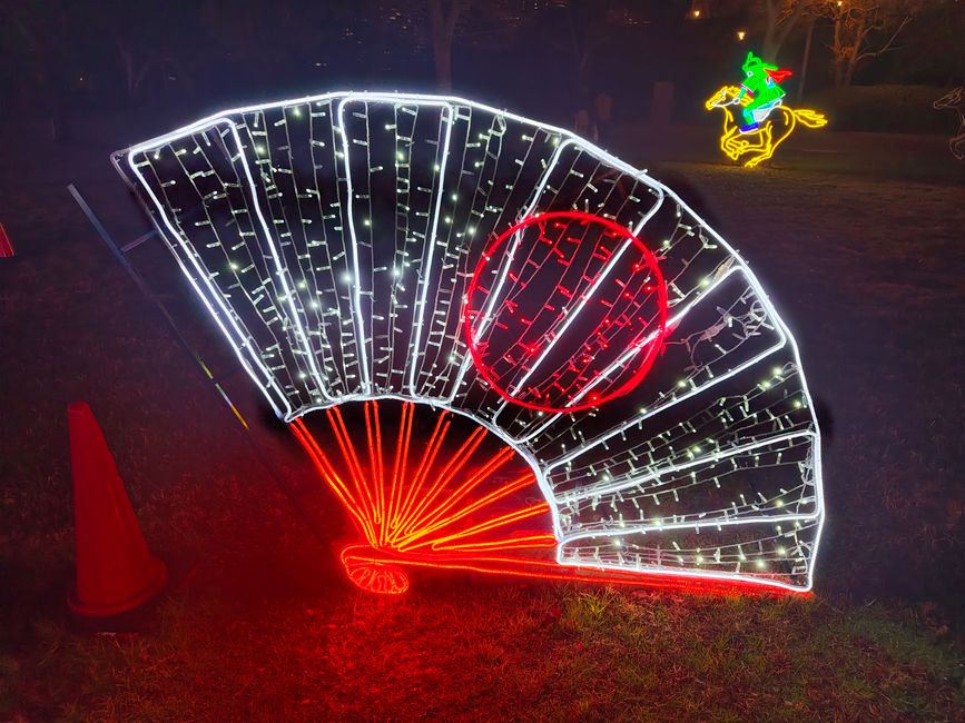 Illuminage : Installations lumineuses dans le jardin du Château d'Osaka