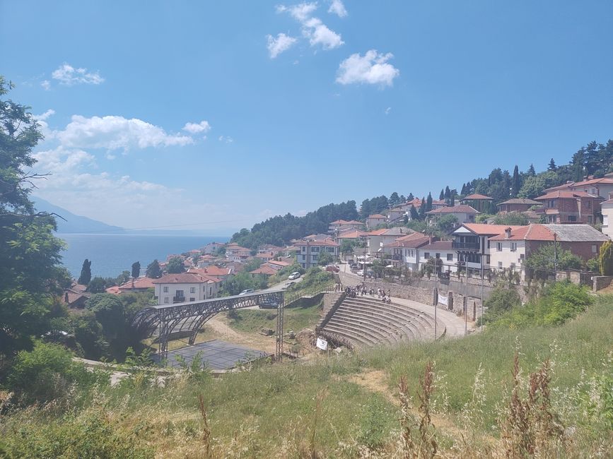 Bello che sia stata costruita una strada principale accanto