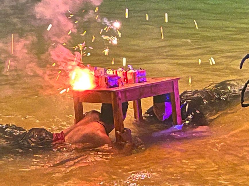 Tag 14 Phu Quoc: CHÚC MỪNG NĂM MỚI - HAPPY NEW YEAR