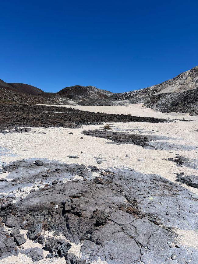 Die Asche und Mineralflächen werden größer