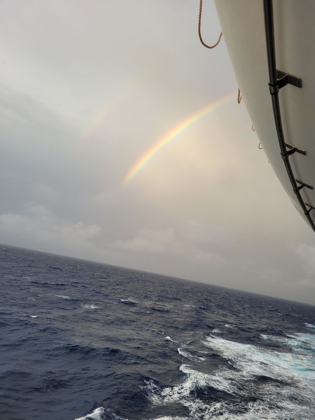 Tag 17: Nach dem Schütten wie aus Kübeln folgt der Regenbogen. 