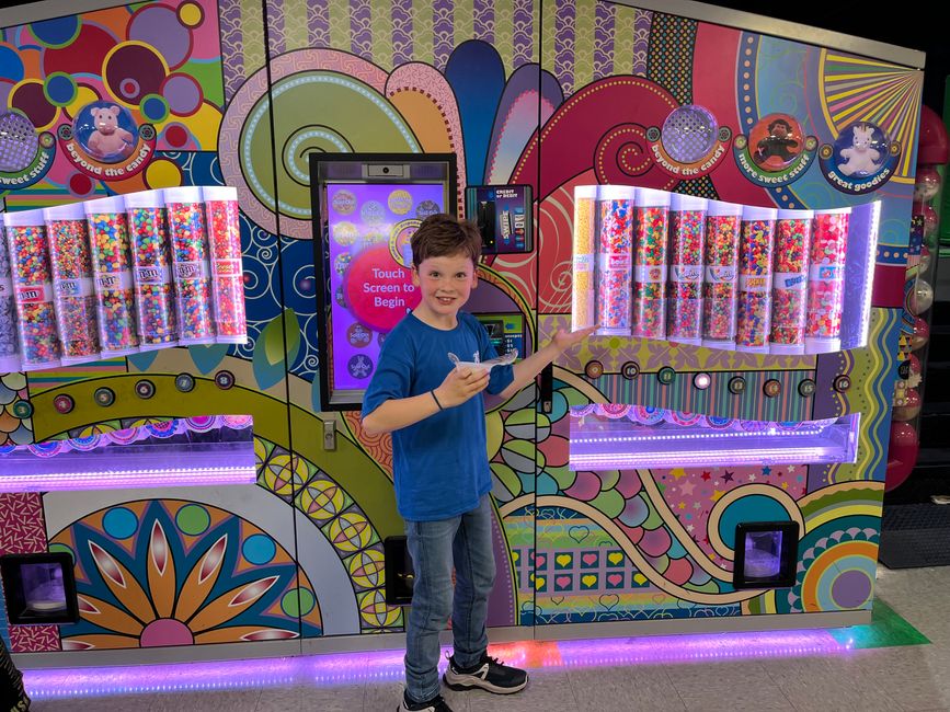 Avete mai visto una macchina per dolci così grande?