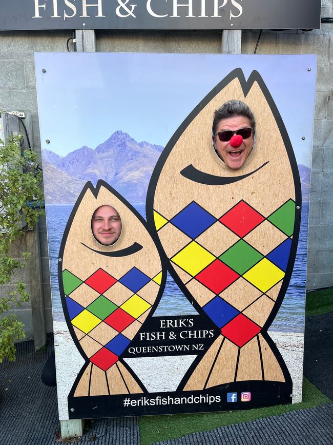 Chris 🇨🇦& That’s me 🧡