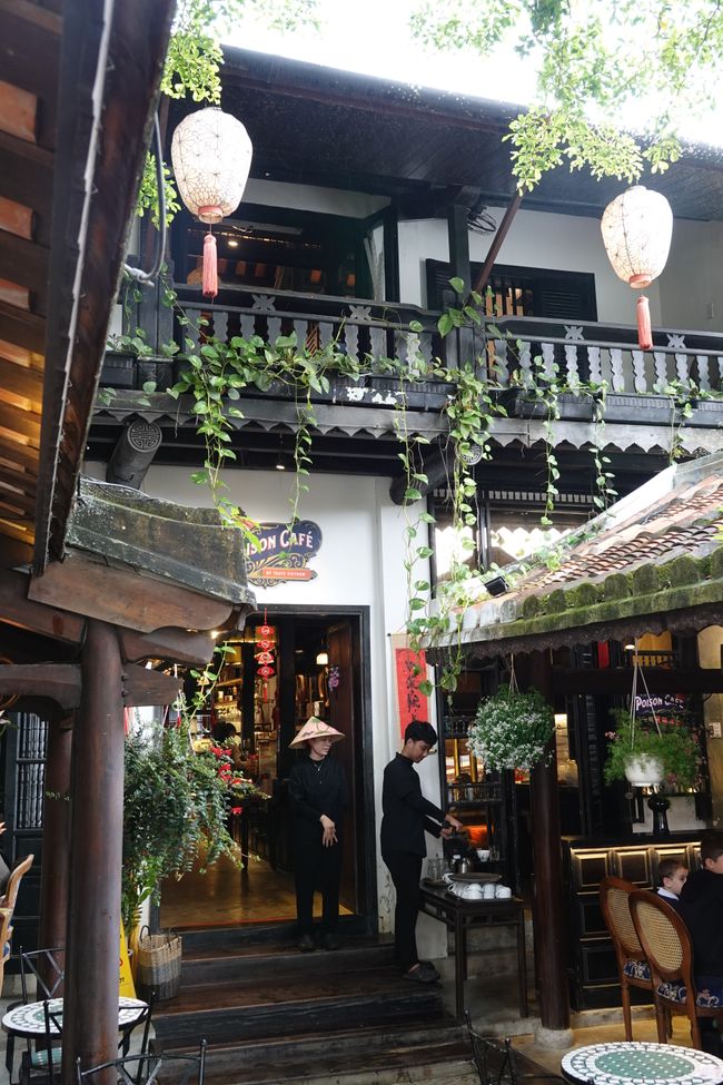 Poison Café