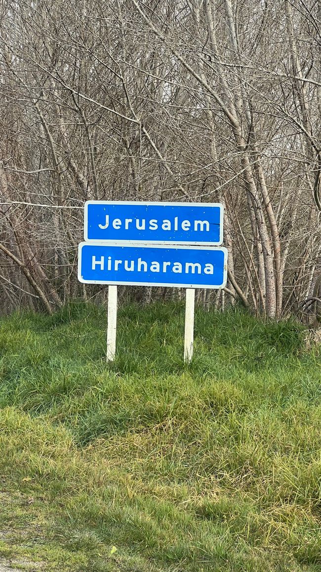 Dieses Dorf heißt Jerusalem, außerdem gab es entlang des Flusses noch Athen,