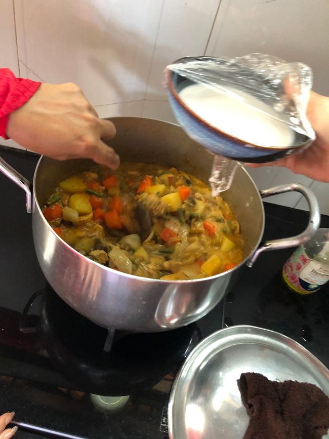 柬式咖喱：现在加入奶油椰浆