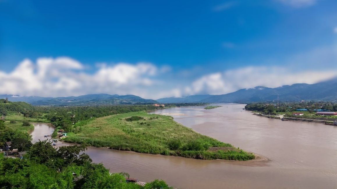 Thailand (Voredergrund) Myanmar (Mitt) und Laos 