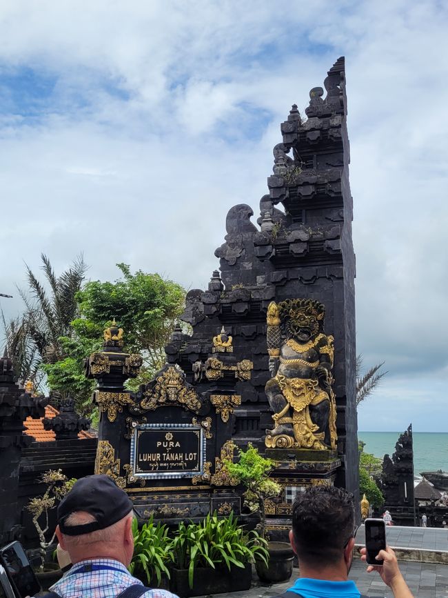 Tag 111/112 und 113 von 175: Kreuzfahrt rund um die Welt - Benoa/Bali und Seetag
