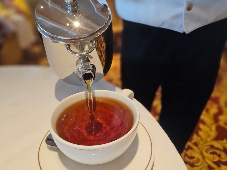 Teatime im Queens Room