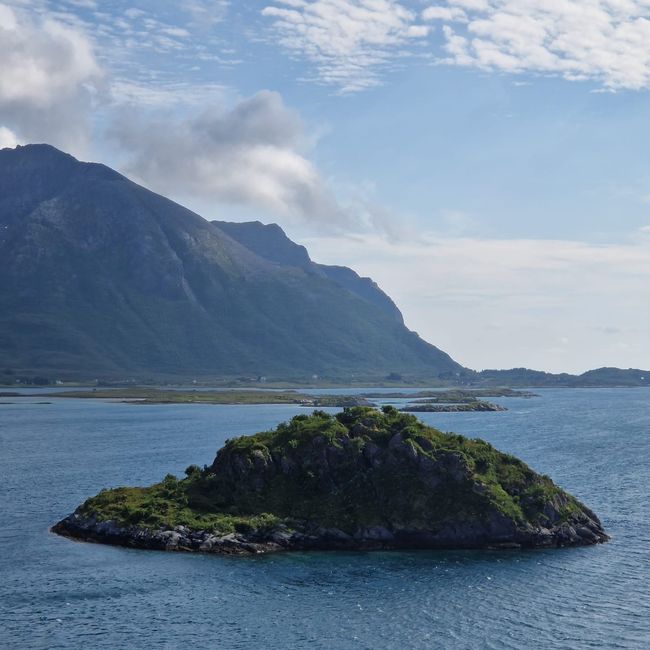 Reine, Nusfjord, Vikbeach-Haucklandstranda, Henningsvaer