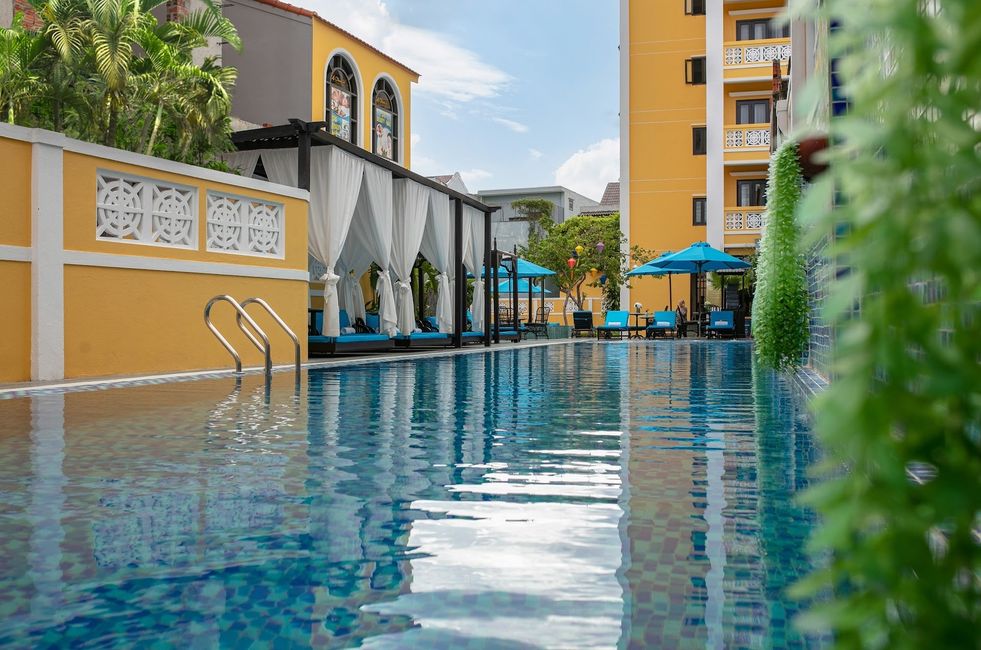Piscina dell'hotel La Charm