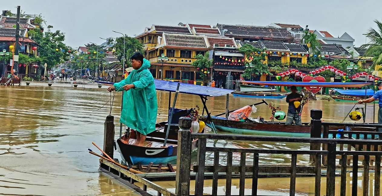 Vorüber die Flut.
Wer sah es wohl, du selig Land, 
wie dich die Welle überwand.
