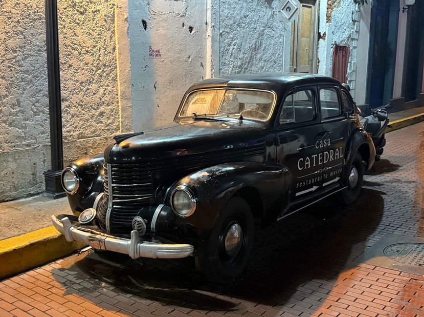 Hinweisauto zur "Casa Catedral"