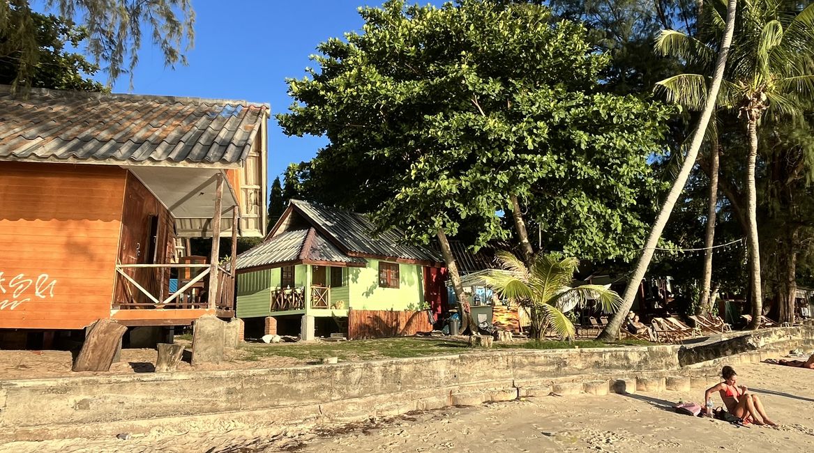 Tao, Bungalows an der Sairee Beach