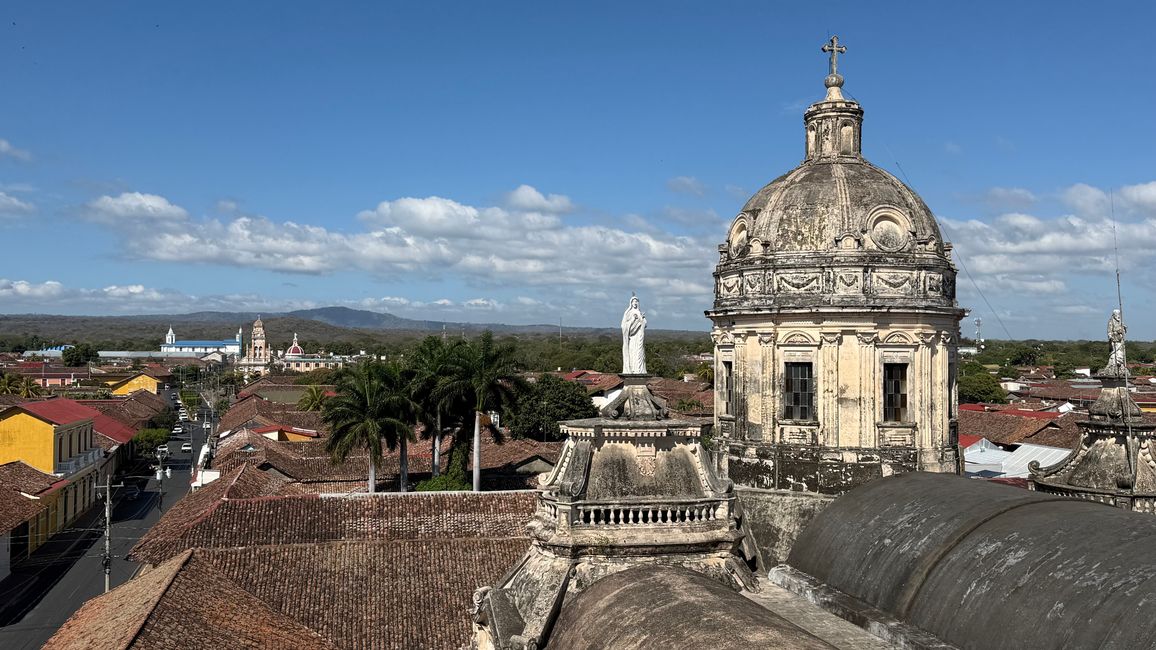 l.: Capilla María Auxiliadora/r: Iglesia Xalteva