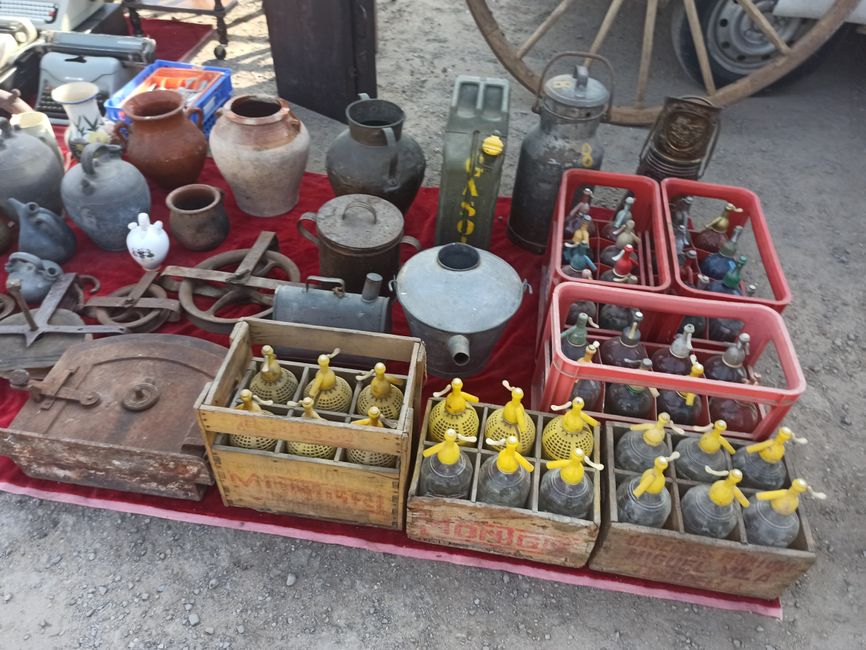 Second-Hand-Flohmarkt „L'Encant de l'Empordà“ (Verges, Baix Empordà, Girona)