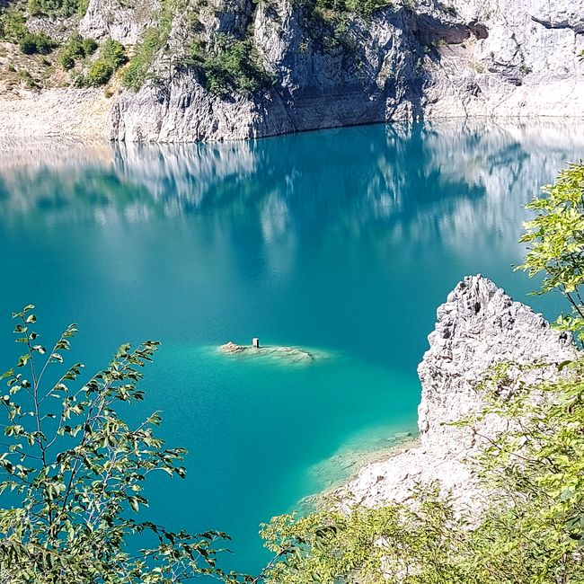 Un viaje de superlativo: a través de las montañas en Montenegro