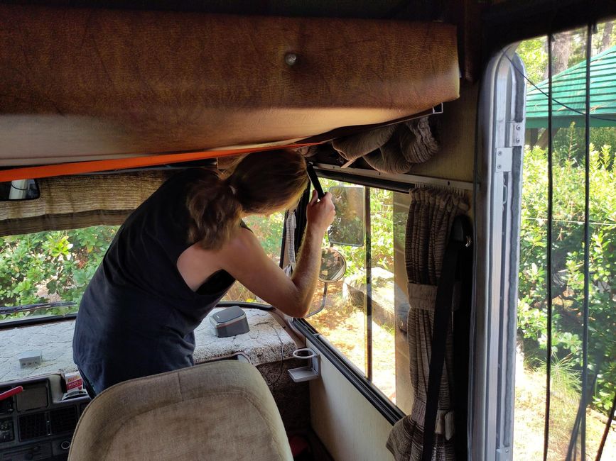 Repair, clear the deck and back to the beach