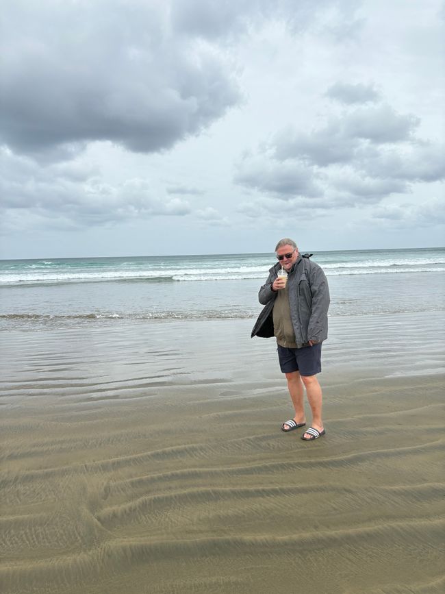 The most famous beach and the bleakest campsite in New Zealand - 90 Mile Beach