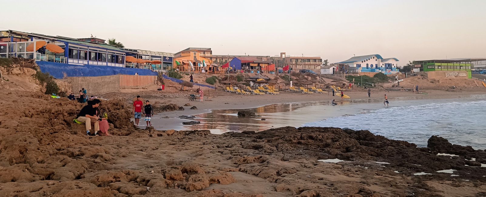 Surfen. Haut. Selbstbewusstsein.