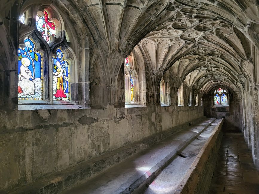 Lavatorium in Cloister Gloucester Cathedral