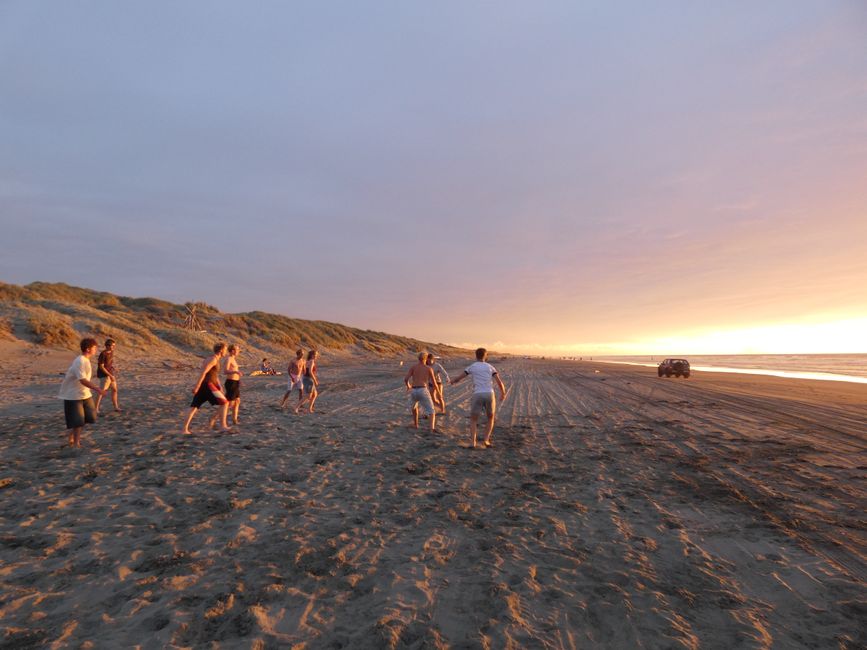Fußball am Strand 