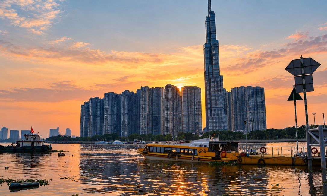 Fleuve Saigon au crépuscule