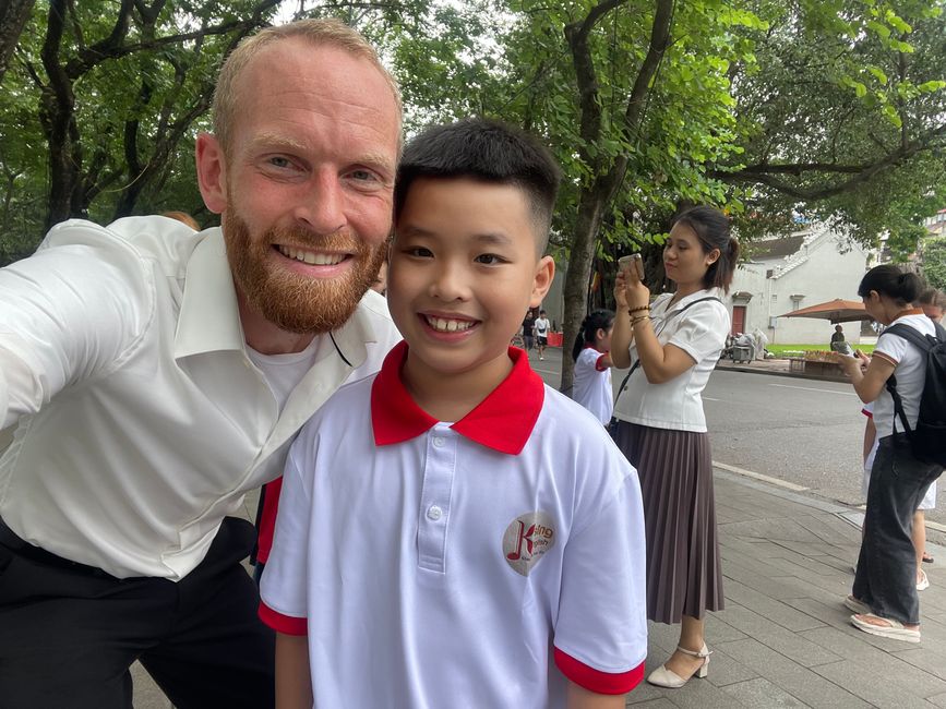 “早上好,越南!”