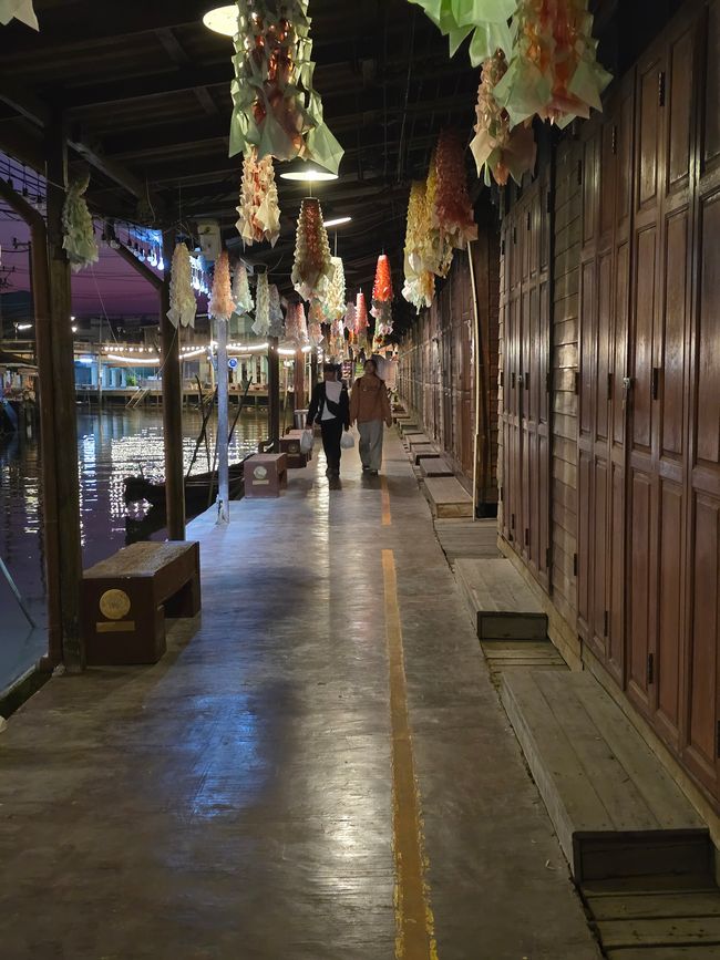 Amphawa!