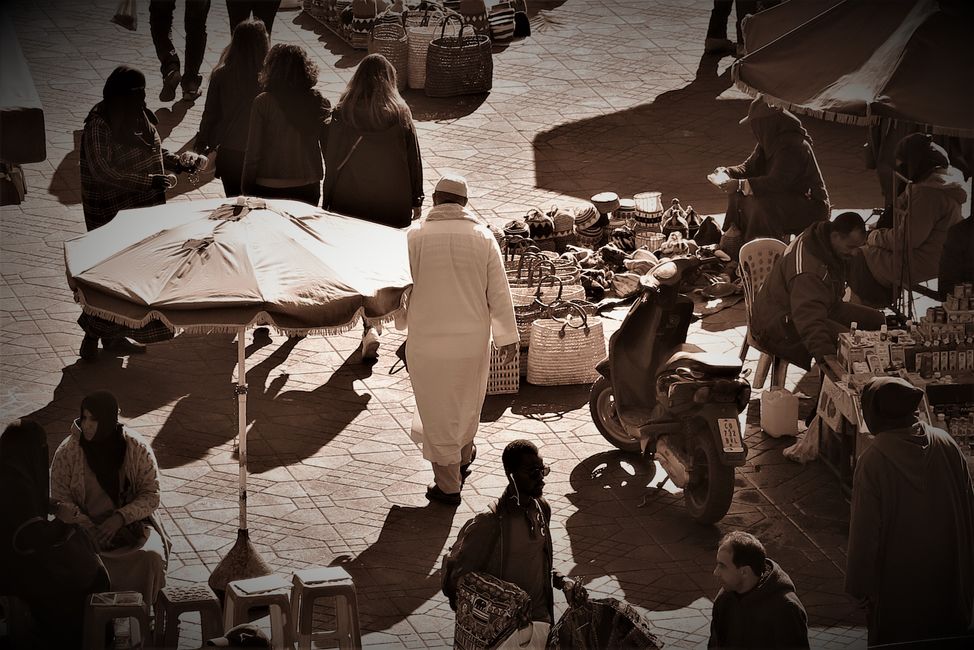 Djemaa el Fna, the view from Café Glacier is great