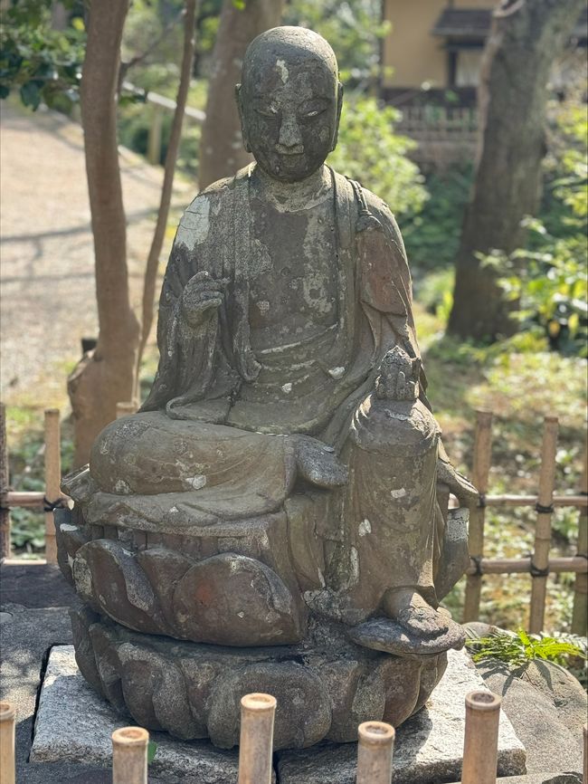 A budda who sits just like Zoe...