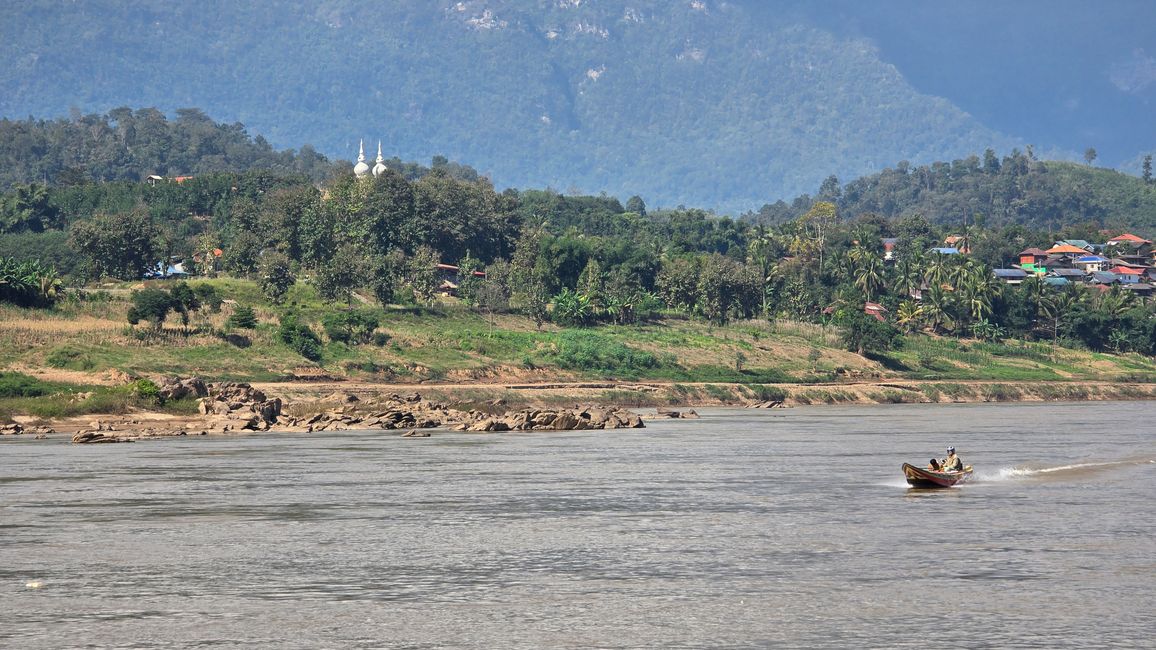 Auf dem Mekong von Luang Prabang nach Ban Houayxay
