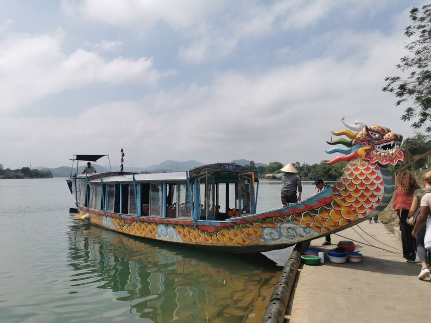 Recorrido por la antigua ciudad imperial de Hue