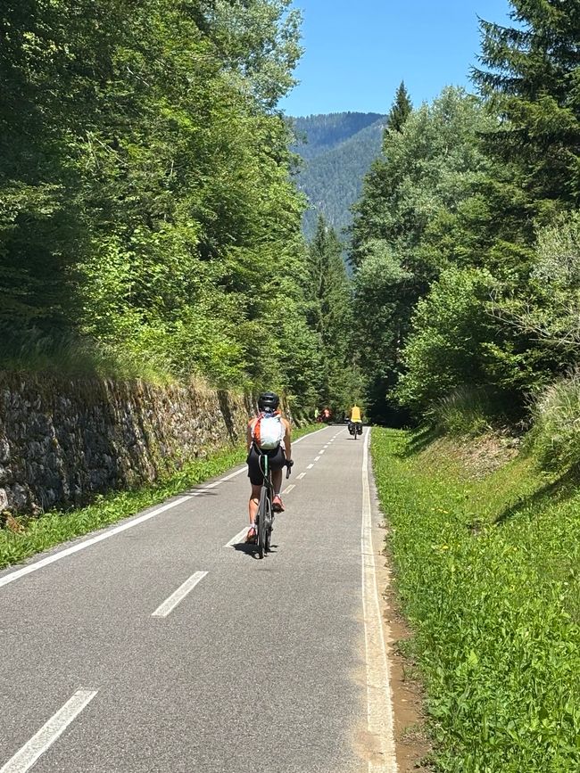 Tour attraverso tre paesi