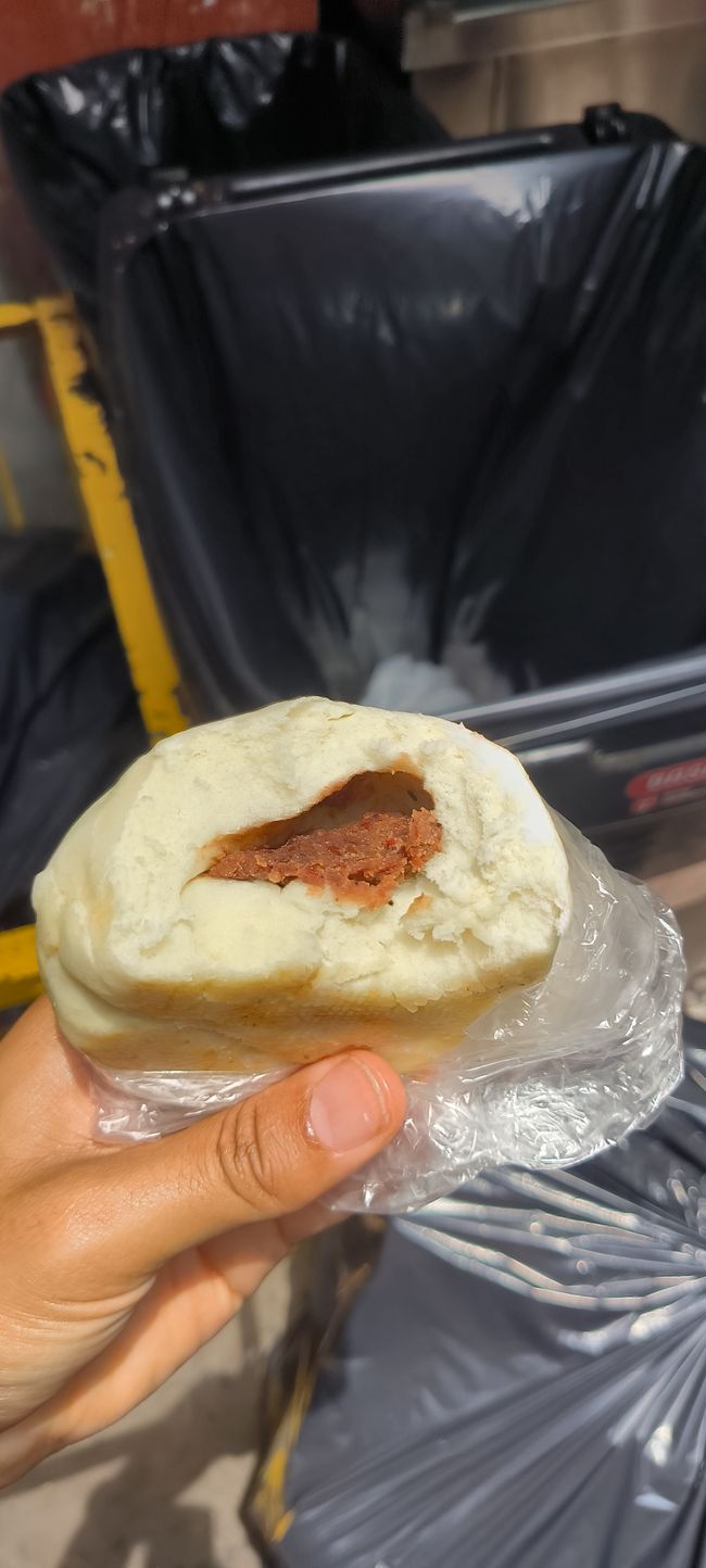 Steamed bun with sweet filling 