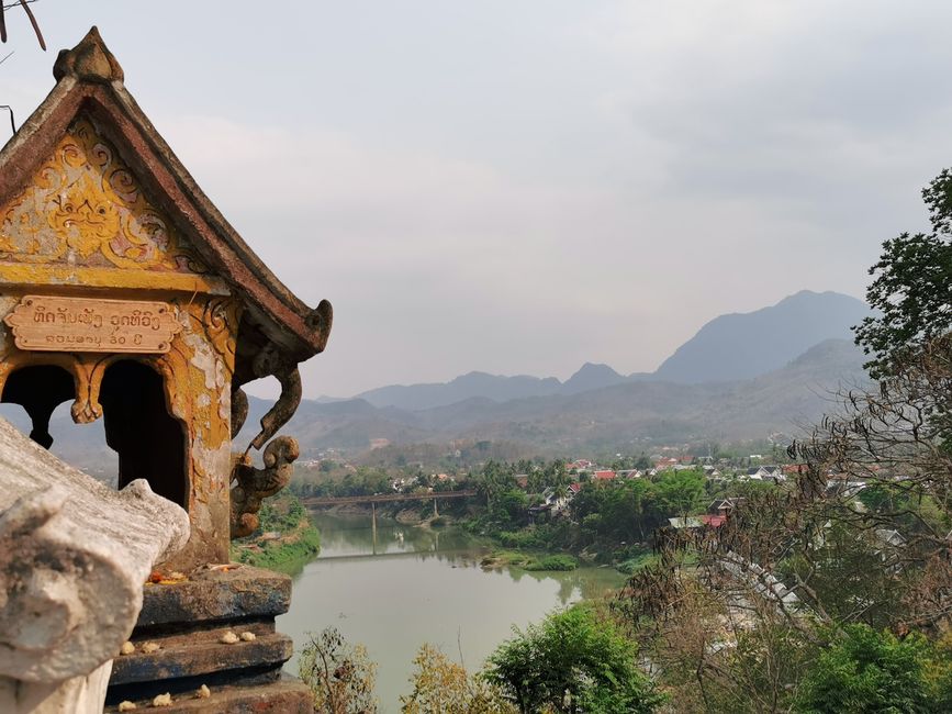 Un altro giorno di tour dei templi a Luang Prabang